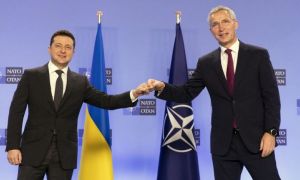 NATO a decis: ”Suntem gata să furnizăm ARME Ucrainei câţiva ani”