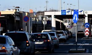 MAE: Timpi mari de așteptare la granițele Bulgariei cu Turcia și Grecia
