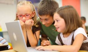 Strategie europeană pentru PROTEJAREA copiilor în mediul online. Ce presupune