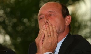 Traian Băsescu, ACCIDENT cu o mașină parcată. Cum a reacționat fostul președinte
