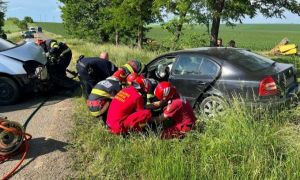 Grav ACCIDENT în Botoșani. Zece persoane au fost rănite