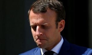 Macron, FORȚAT să facă compromisuri pentru o eventuală susținere parlamentară