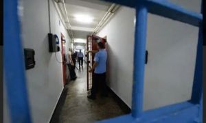Supărați pe ministrul Justiției, angajații penitenciarelor amenință că vor BLOCA activitatea din închisori