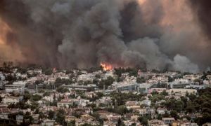 Incendii lângă Atena. Protecția civilă a cerut evacuarea populației