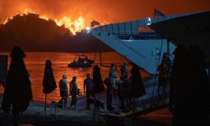 Atenționare de călătorie! Pericol de producere a unor incendii de vegetaţie în mai multe insule și regiuni ale GRECIEI