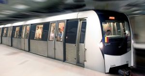 Metroul va circula cu 5 km/h între Piaţa Romană și Piața Victoriei. EXPLICAȚIA Metrorex