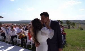 VIDEO Nunta anului în politică: George Simion și Ilinca s-au cununat civil. Cine a fost martorul SURPRIZĂ