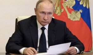 Vladimir Putin a semnat un decret care facilitează șederea ucrainenilor în Rusia „pe timp nelimitat”