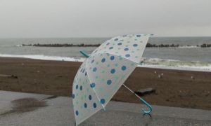 Cod Portocaliu de ploi abundente și vânt pe LITORAL