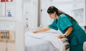 Unele spitale refuză să acorde majorări salariale personalului auxiliar, deşi acestea sunt prevăzute în OUG 115/2022