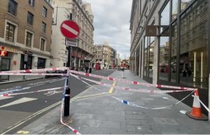 ALERTĂ de securitate la Londra, după ce doi ofiţeri ai Poliţiei au fost înjunghiaţi