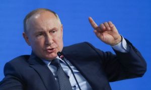 Putin somează Ucraina să înceteze focul și o invită la negocieri