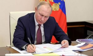 Putin a promulgat legea care oficializează anexarea regiunilor ucrainene Doneţk, Lugansk, Herson şi Zaporojie