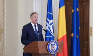 VIDEO Președintele Iohannis îl pune la PUNCT pe ministrul Apărării: ”Să mai citească revista presei”