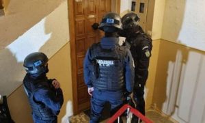 DIICOT: 18 percheziții domicilare în județul Timiș, la persoane suspectate de trafic de droguri și substamțe psihoactive