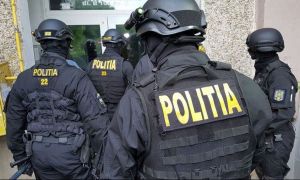 DIICOT: 42 de percheziții în Iași la două grupări de cămătari