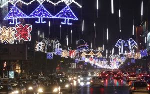 Când se aprind LUMINIȚELE de Crăciun în București, în 2022