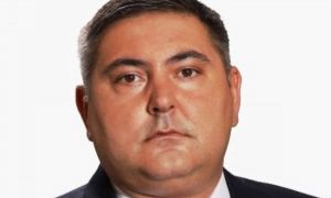 Şeful cancelariei prefectului de Vrancea și-a pierdut funcția după ce s-a bătut într-un club cu un coleg din PSD