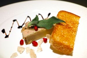 Regele Charles A INTERZIS foie gras la reşedinţele regale britanice