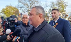 VIDEO Mesajul premierului Ciucă de la Alba Iulia: ”Avem nevoie de UNITATE, de solidaritate și de empatie”