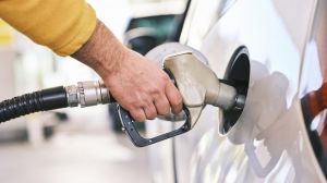 ULTIMA ORĂ: Guvernul renunţă oficial la compensarea carburanţilor 