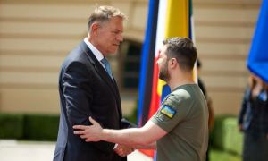 Klaus Iohannis îi cere lui Zelenski soluții RAPIDE pentru problema românilor din Ucraina
