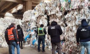 Container cu peste 15 tone de deşeuri textile, descoperit în Portul Constanţa