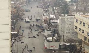 ATENTAT sinucigaș în fața Ministerului de Externe din Kabul. Sunt zeci de victime