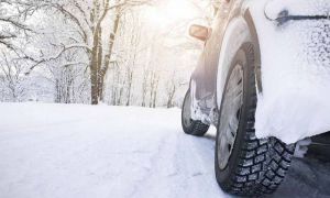Ce AMENDĂ riscă șoferii care sunt prinși fără CAUCIUCURI de iarnă