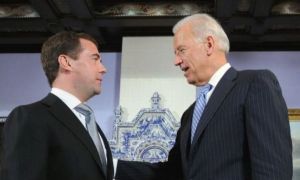 Moscova, acidă la adresa lui Biden după vizita acestuia la Kiev: “A jurat credinţă regimului neonazist până la moarte”