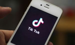 Comisia Europeană INTERZICE angajaților săi să folosească TikTok
