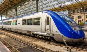GREVĂ generală în Franța: Circulaţie feroviară, transport public şi zboruri perturbate