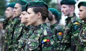 Româncele au fost declarate cele mai FRUMOASE femei-militar din lume