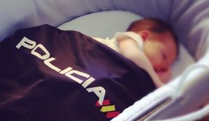 Spania: doi români AU CUMPĂRAT un bebeluş cu 2.000 de euro 
