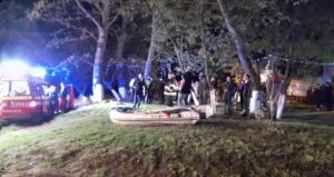 O barcă cu 12 oameni S-A RĂSTURNAT în râul Mureș: un copil A MURIT, iar 2 adulți și 2 copii sunt DISPĂRUȚI