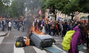 HAOS în Franța: Zeci de mii de oameni protestează din nou față de REFORMA pensiilor