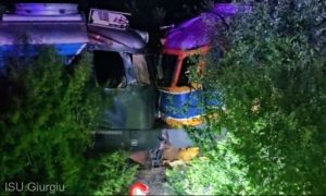 Grav accident feroviar în județul Giurgiu - două locomotive s-au ciocnit frontal