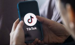 Oficialii TikTok reacționează după recomandarea de interzicere a aplicației pe telefoanele funcționarilor