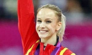 Românca Sandra Izbaşa a renunţat la gimnastica de performanţă