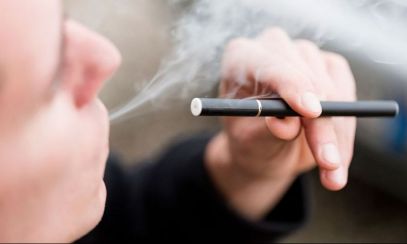 Studiu: PERICOLUL din țigările electronice mentolate