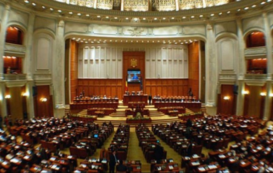 În sfârșit! Președintele Senatului inițiază procedura pentru Parlament unicameral, cu 300 de aleși