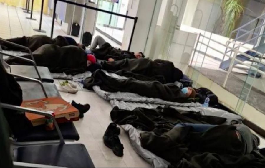 Reacția MAE în cazul celor 114 români BLOCAȚI pe aeroportul din Cancun, Mexic