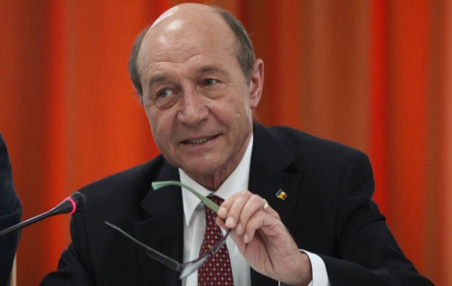 Traian Băsescu CRITICĂ decizia deschiderii școlilor: ”Este greșită, nu am dubii!”