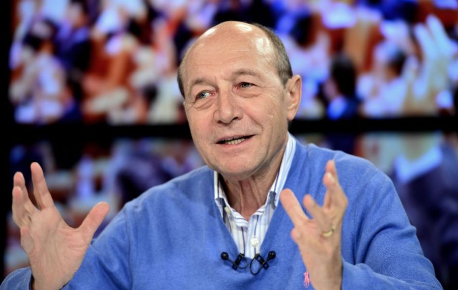 Traian Băsescu îl face PRAF pe Klaus Iohannis: ”Un PAPAGAL care vorbește despre educație”