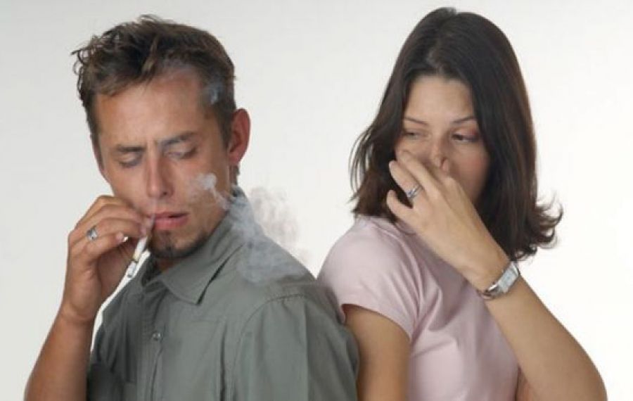 Cât de periculos este FUMATUL PASIV și cum se pot feri nefumătorii de cancer pulmonar