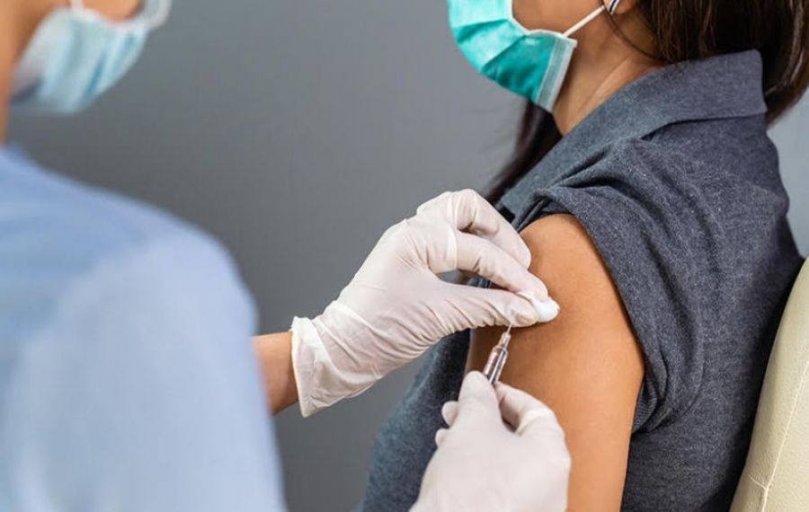 Veste excelentă pentru personalul medical care lucrează în centrele de vaccinare 