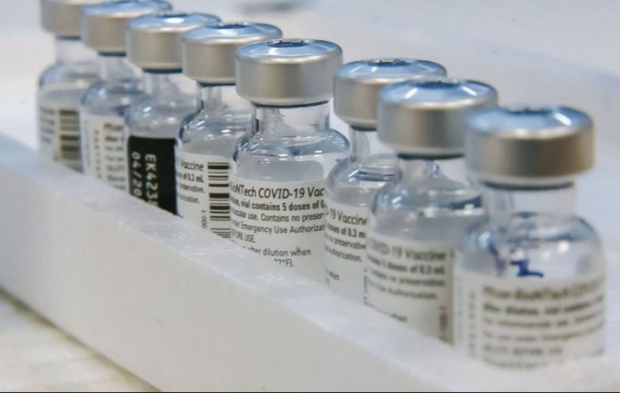 Comisia Europeană mai cumpără 1,8 miliarde de doze de vaccin Pfizer