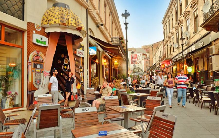 Sălile de spectacol, cinematografele, restaurantele şi cafenelele din Bucureşti, redeschise astăzi