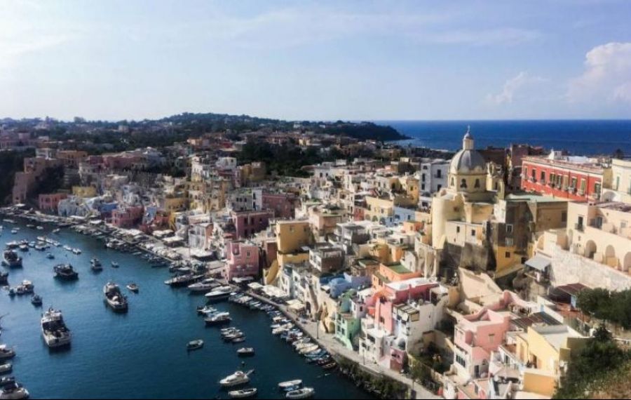 Care este prima insulă din Italia declarată LIBERĂ de COVID-19