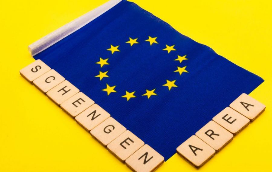 Comisia Europeană solicită Consiliului să permită aderarea României la Spațiul Schengen